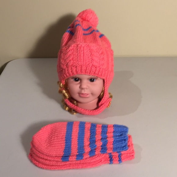 Hand Knit Child’s Winter Hat + 2 Pairs Mittens - Picture 11 of 15